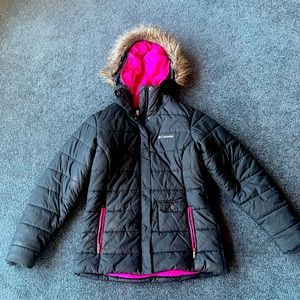Woman's small Columbia jacket with fur hood